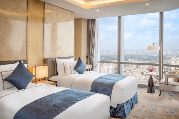 Top 8 khách sạn Sài Gòn view đẹp - Khách sạn Vinpearl Luxury Landmark 81