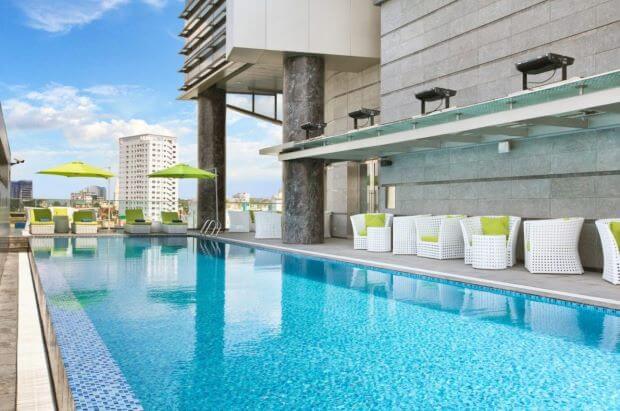 Top 10 khách sạn Hồ Chí Minh có hồ bơi - Khách Sạn Pullman Sài Gòn Centre