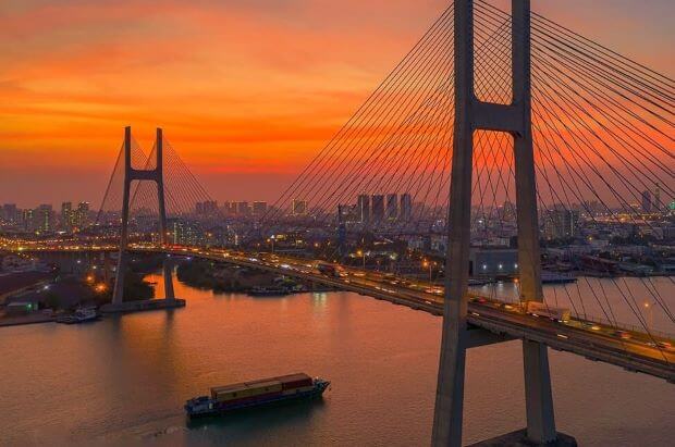 Top 10 địa điểm du lịch Sài Gòn về đêm - Cầu Phú Mỹ