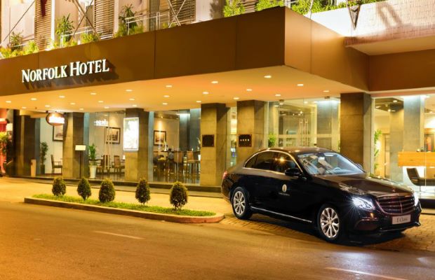 Top 10 khách sạn Hồ Chí Minh sang trọng bậc nhất - Bên ngoài khách sạn Norfolk Sài Gòn