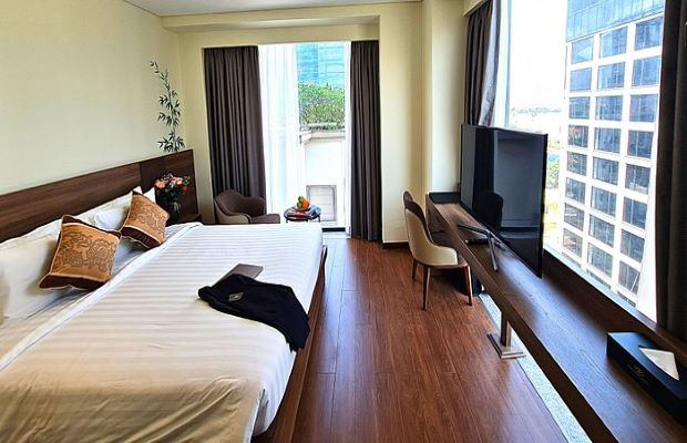 Top 10 khách sạn quận 1 có hồ bơi - Phòng ngủ khách sạn Northern Charm Sài Gòn