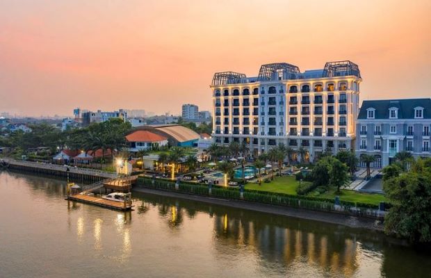 Khách sạn quận 2 view đẹp - Bên ngoài khách sạn Mia Saigon – Luxury Boutique