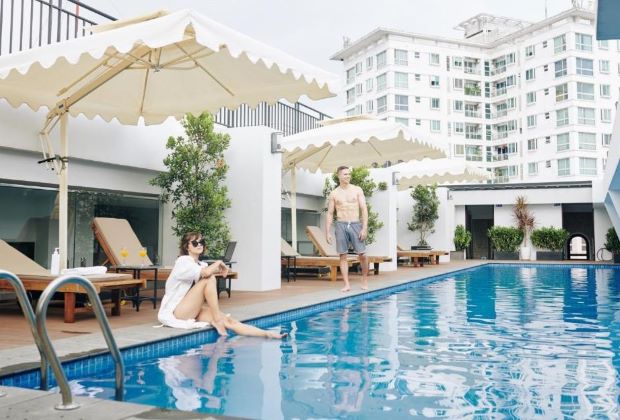 Khách sạn quận 2 view đẹp - Hồ bơi tại Atelier Thảo Điền