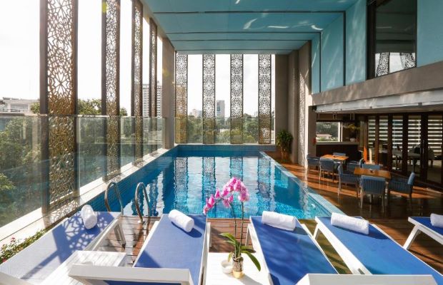 Khách sạn quận 3 có hồ bơi - Hồ bơi khách sạn Orchids Saigon