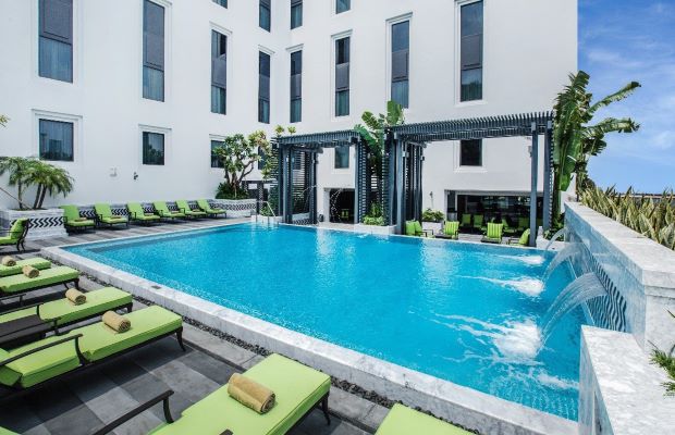 Khách sạn quận 3 có hồ bơi - Hồ bơi khách sạn Mai House Saigon