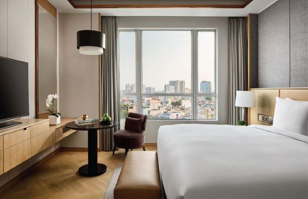 Phòng Deluxe Suite khách sạn New World Saigon
