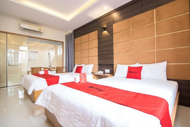 Khách sạn Reddoorz Plus - khách sạn quận Tân Bình